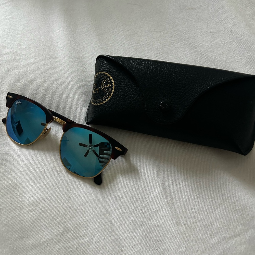 Ray-Ban Clubmaster Tortoise & Gold Sunglasses with Blue Mirrored Lenses